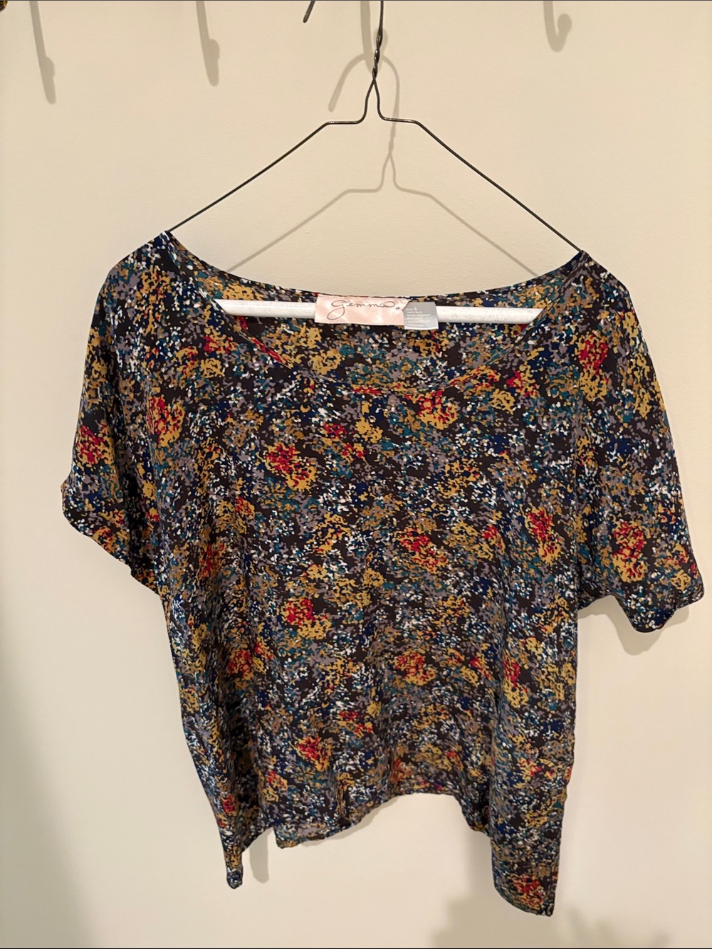 Floral Scoop-Neck Tee in Navy